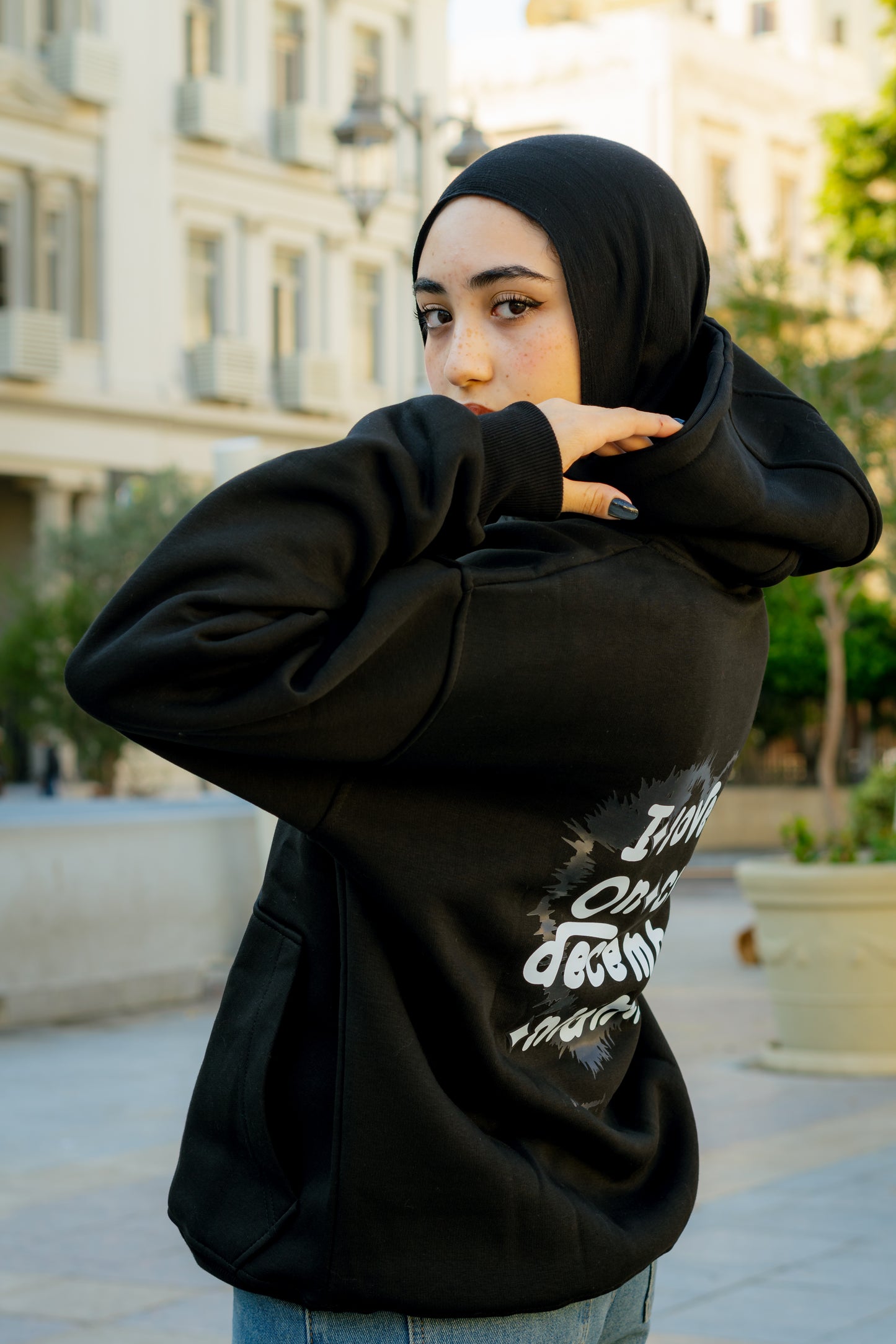 December Nights Hoodie Black